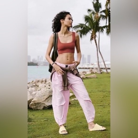 Free People Movement Offsides Pants Pink Fuchsia Utility Barrel Leg NWT S - Picture 4 of 4